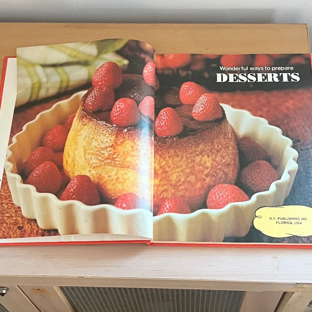 ALL COLOR Wonderful ways to prepare DESSERTS, Vintage Collectible Books